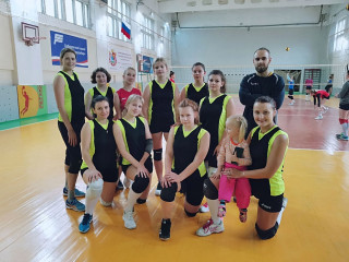 8-9 октября 2022 года прошли игры второго этапа чемпионата Смоленской области по волейболу среди мужских и женских команд - фото - 1